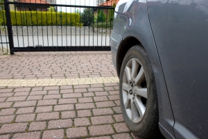 What to do if a car blocks your driveway 